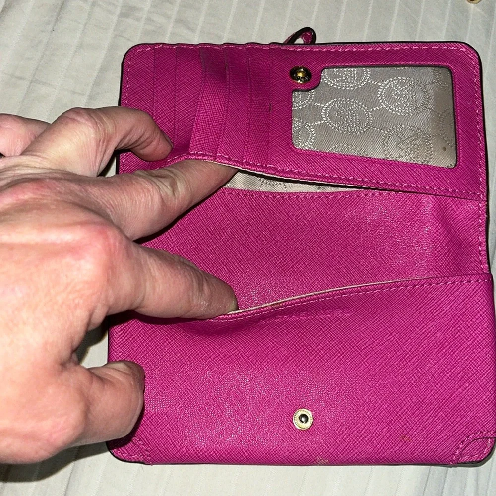 Micheal Kors Hot pink saffiano leather mobile wristlet card slot ID window